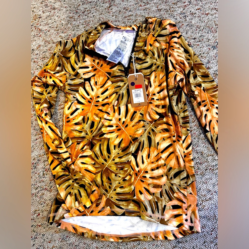 Women’s Billabong Swim Shirt - lot #17